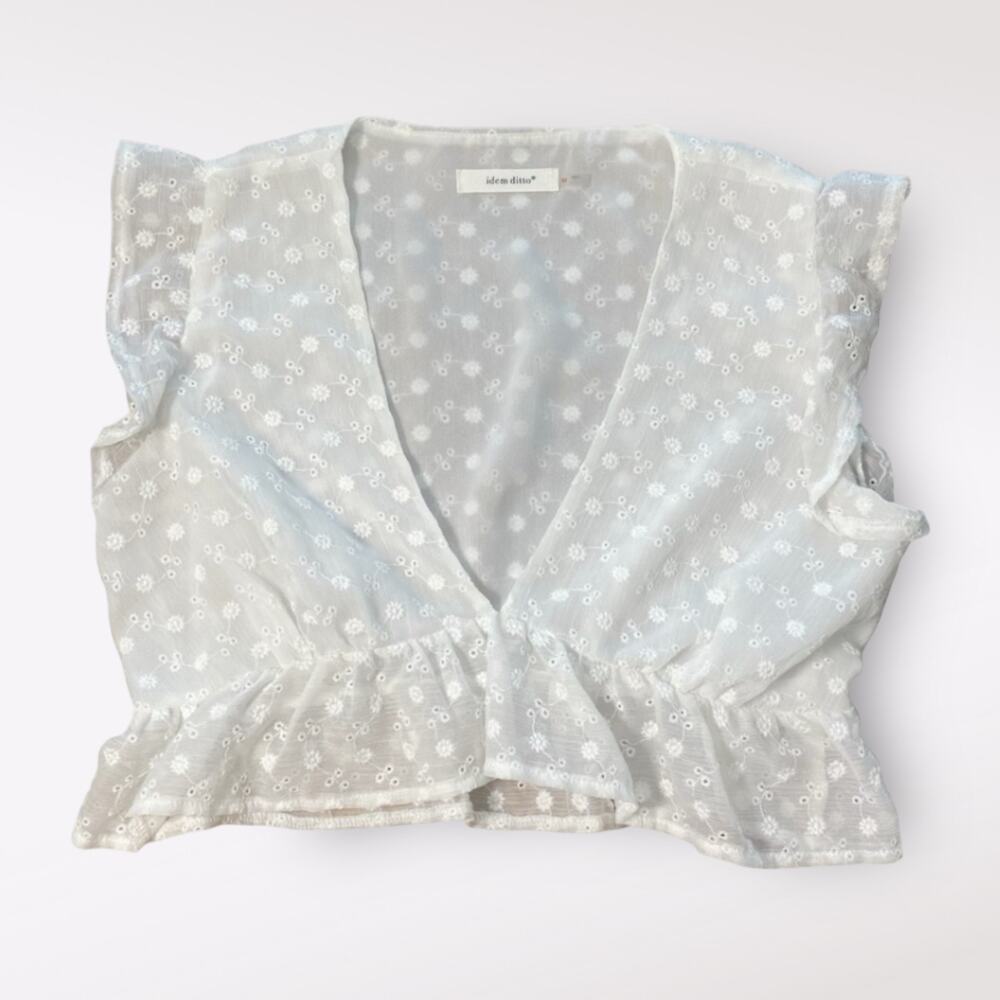 Idem Ditto Sheer White Floral Deep V-Neck Blouse Size M Lace Coquette Romantic‎